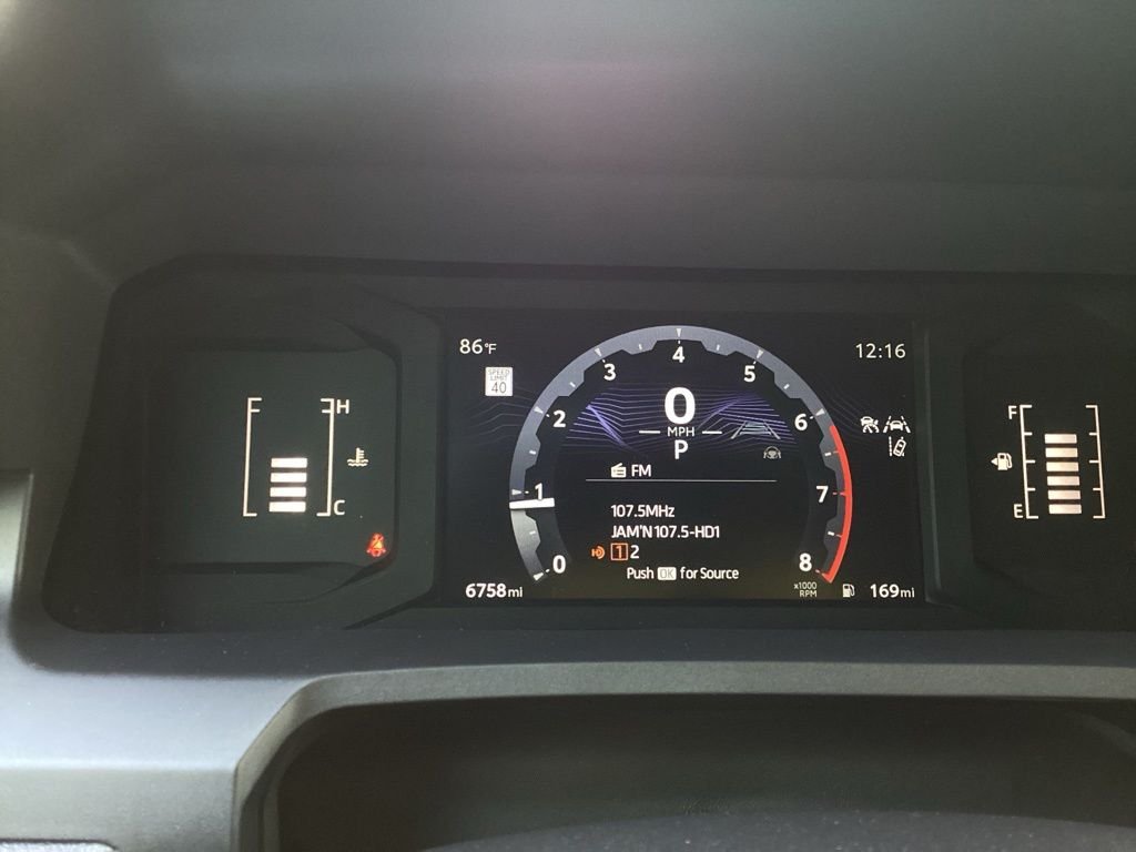Certified Used 2025  Toyota SR5 image 12