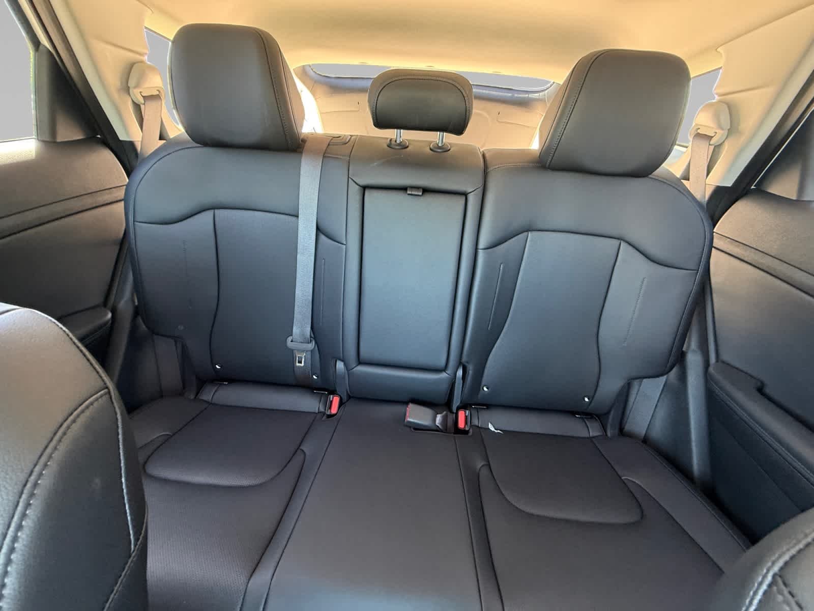 New 2026 Snow White Pearl Kia EX image 21
