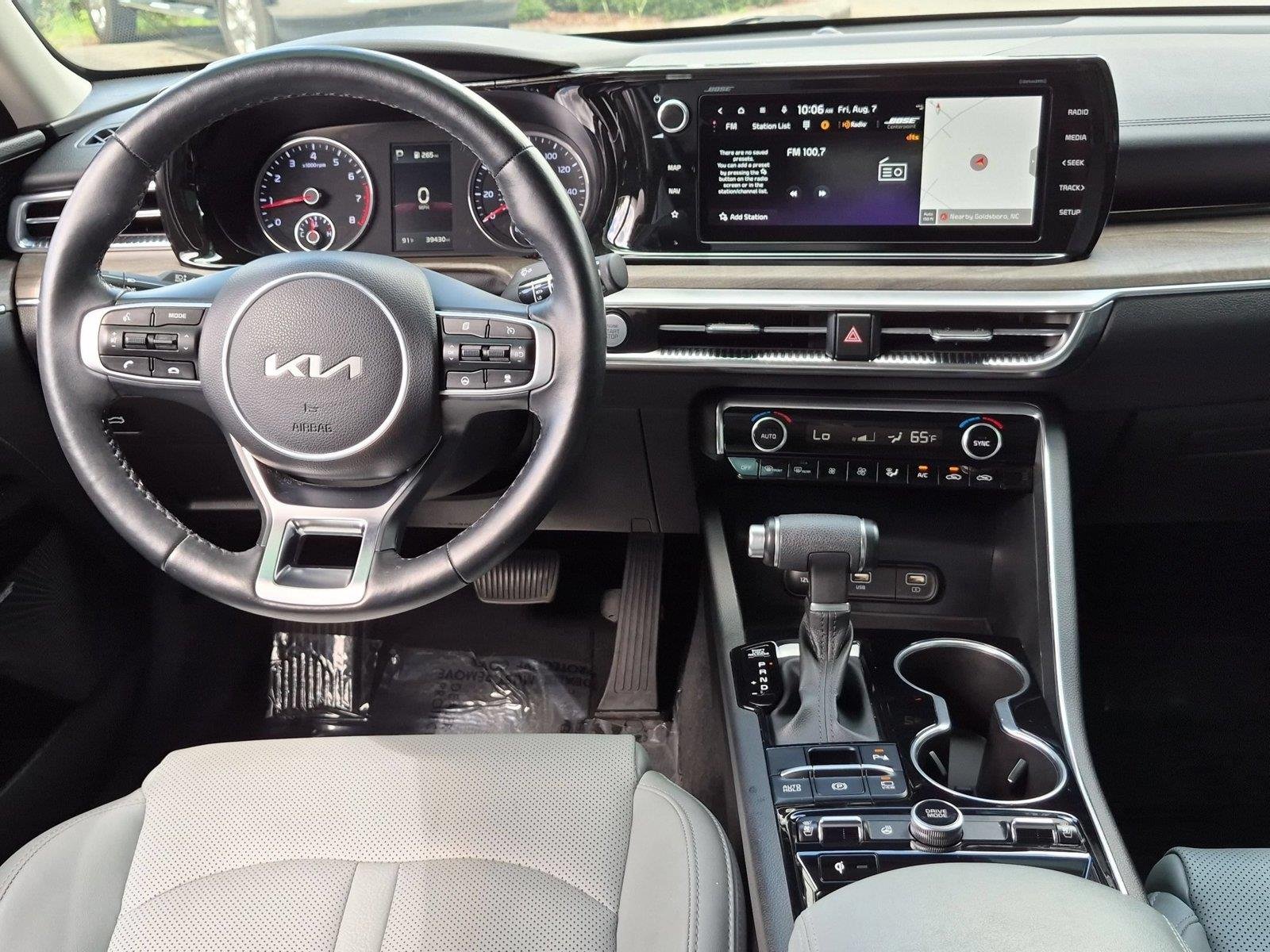 Used 2023 Glacial White Pearl Kia EX image 34