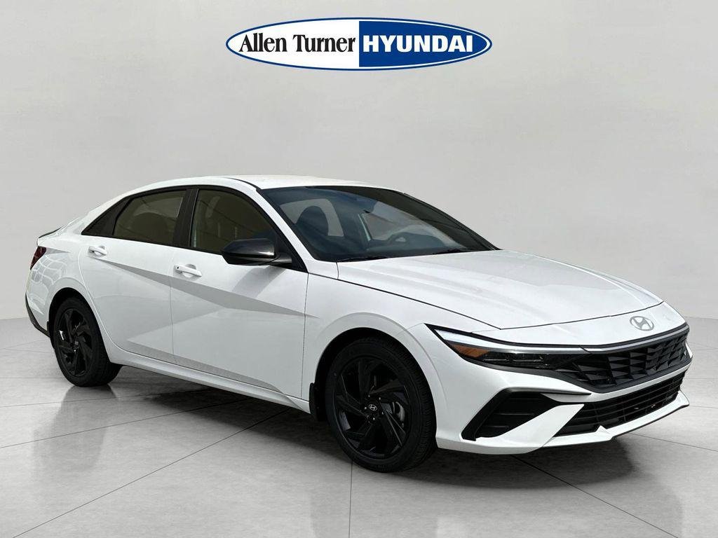 New 2026 Serenity White Hyundai SEL Sport image 2