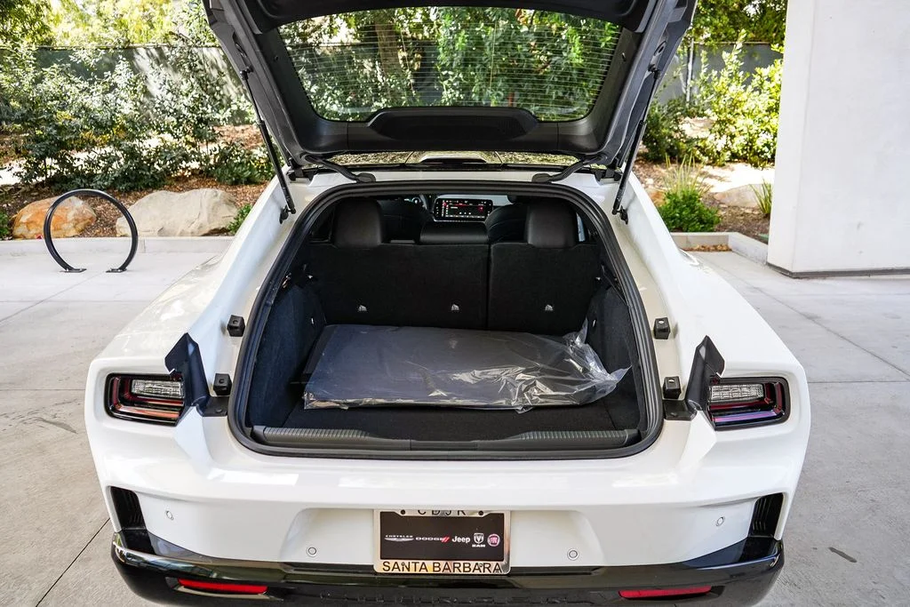 New 2026 White Knuckle Exterior Paint Dodge R/T image 25