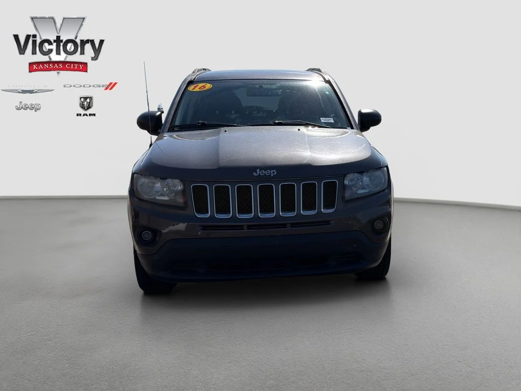 Used 2016 Gray Jeep Sport image 2