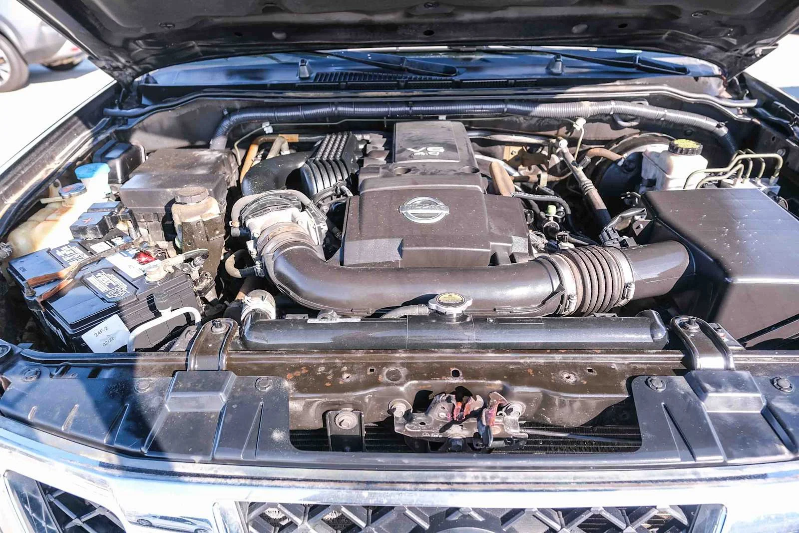 Used 2018 Magnetic Black Nissan SV V6 image 26