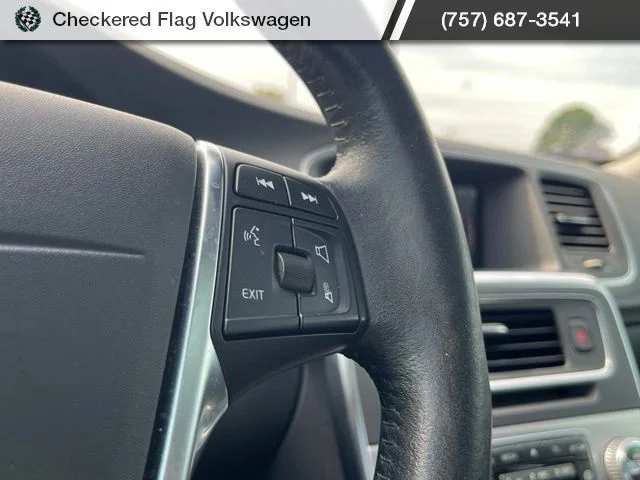 Used 2017 Bright Silver Metallic Volvo T5 image 38