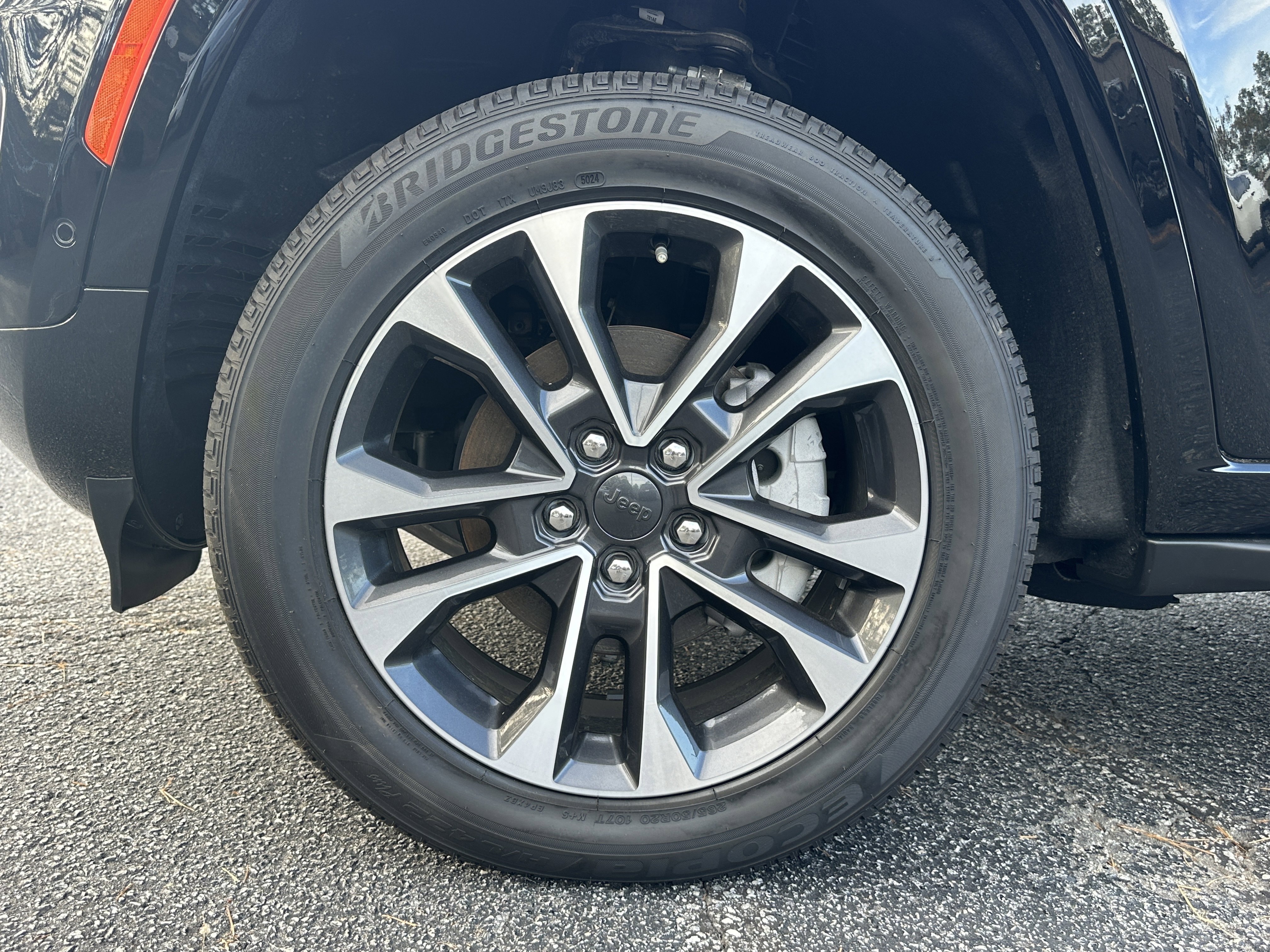 2025 Jeep Grand Cherokee Overland - Photo 12