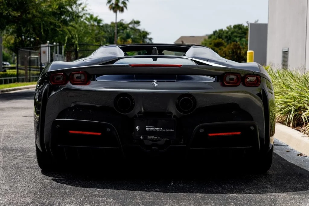 Used 2024 Grigio Silverstone Ferrari  image 39