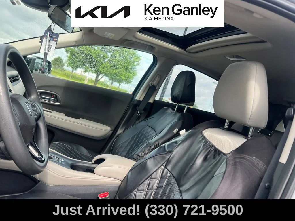 Used 2019 Silver Honda EX image 11