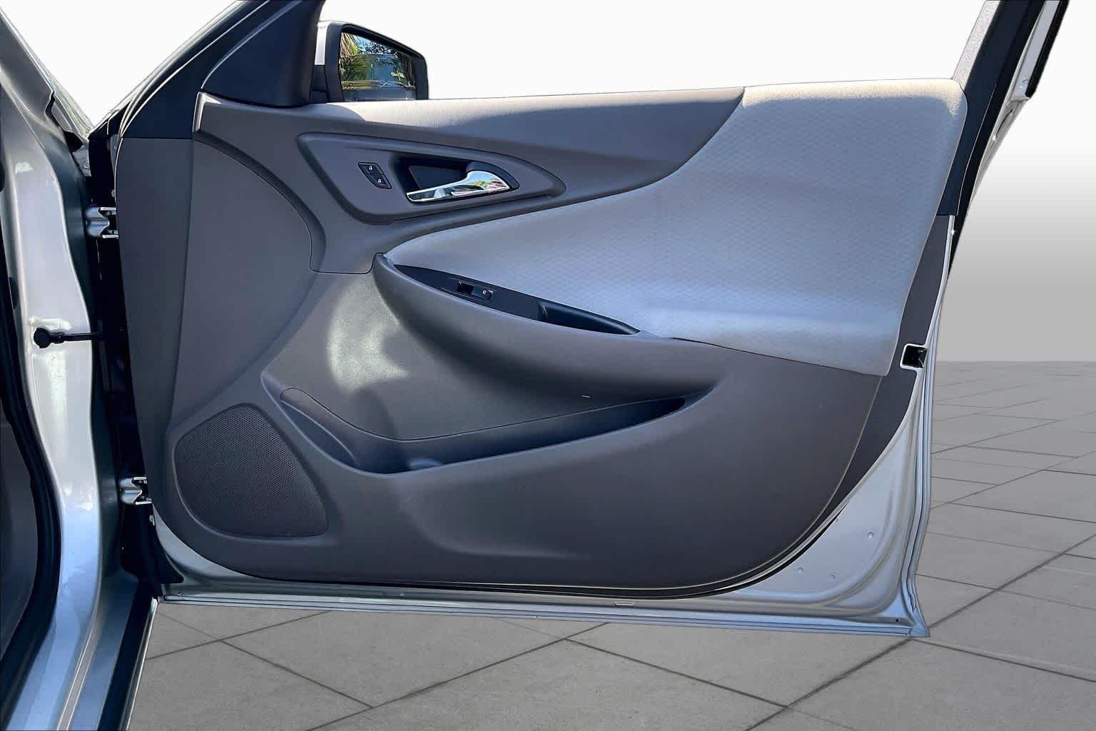 Used 2021 Silver Ice Metallic Chevrolet LT image 23