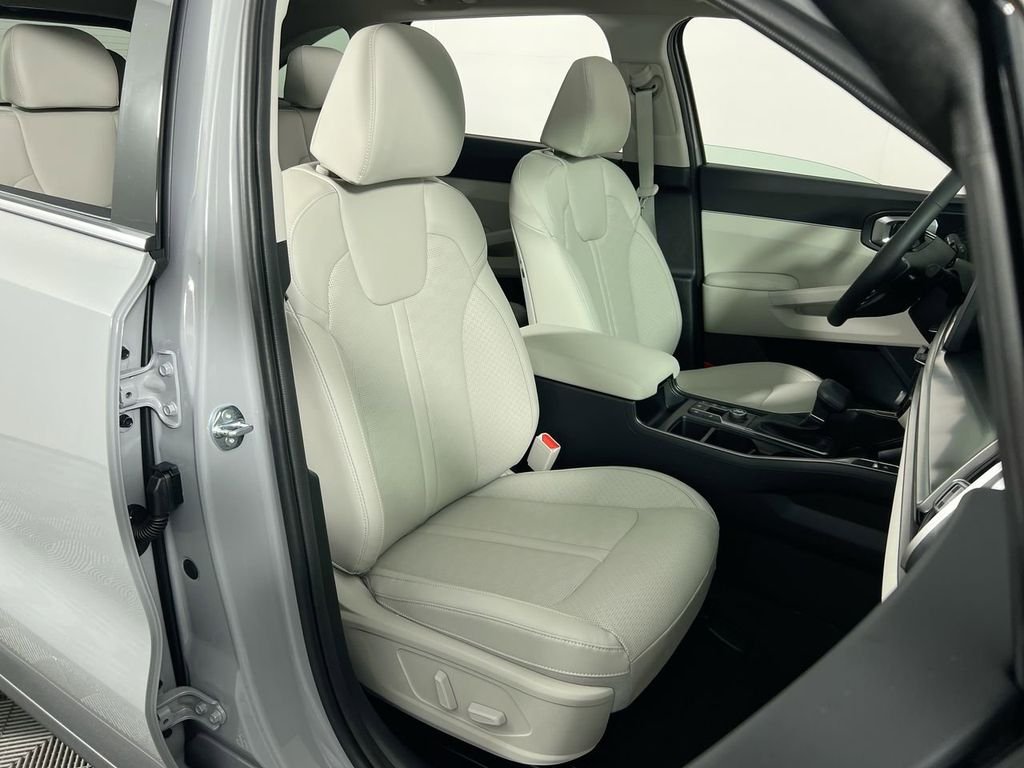 2026 Kia Sorento EX - Photo 33