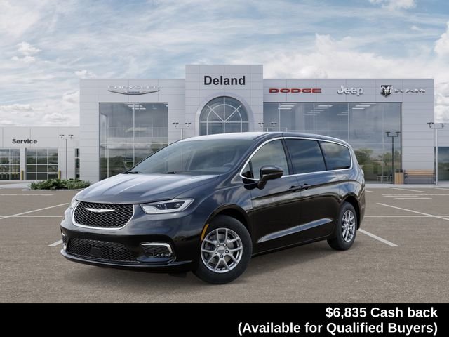 2026 Chrysler Pacifica Select's photo