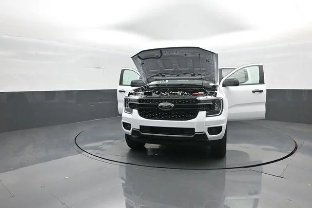 New 2026 Oxford White Ford XLT image 44