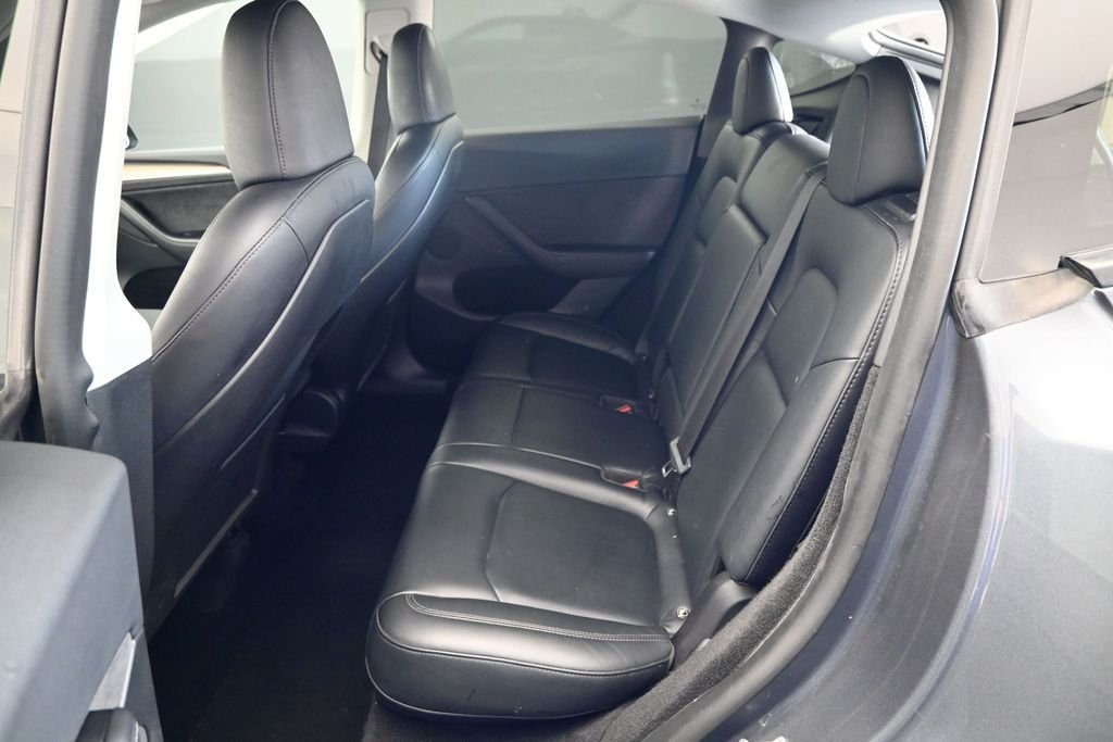 Used 2022  Tesla Long Range image 15