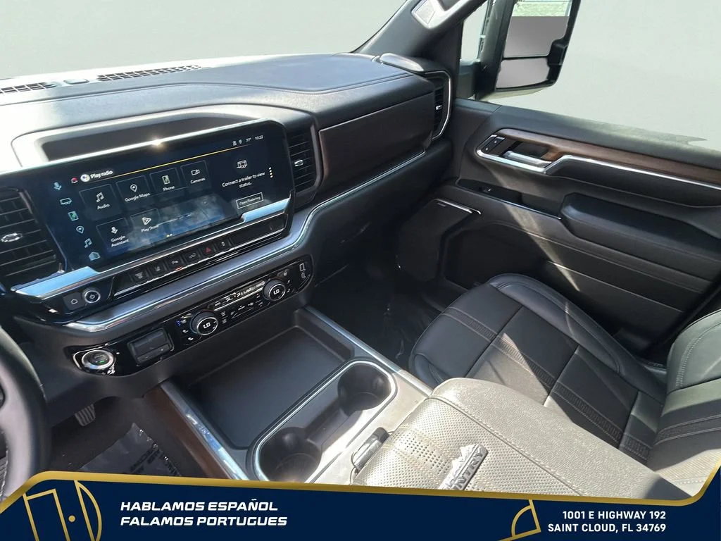 Used 2024 Black Chevrolet High Country image 25