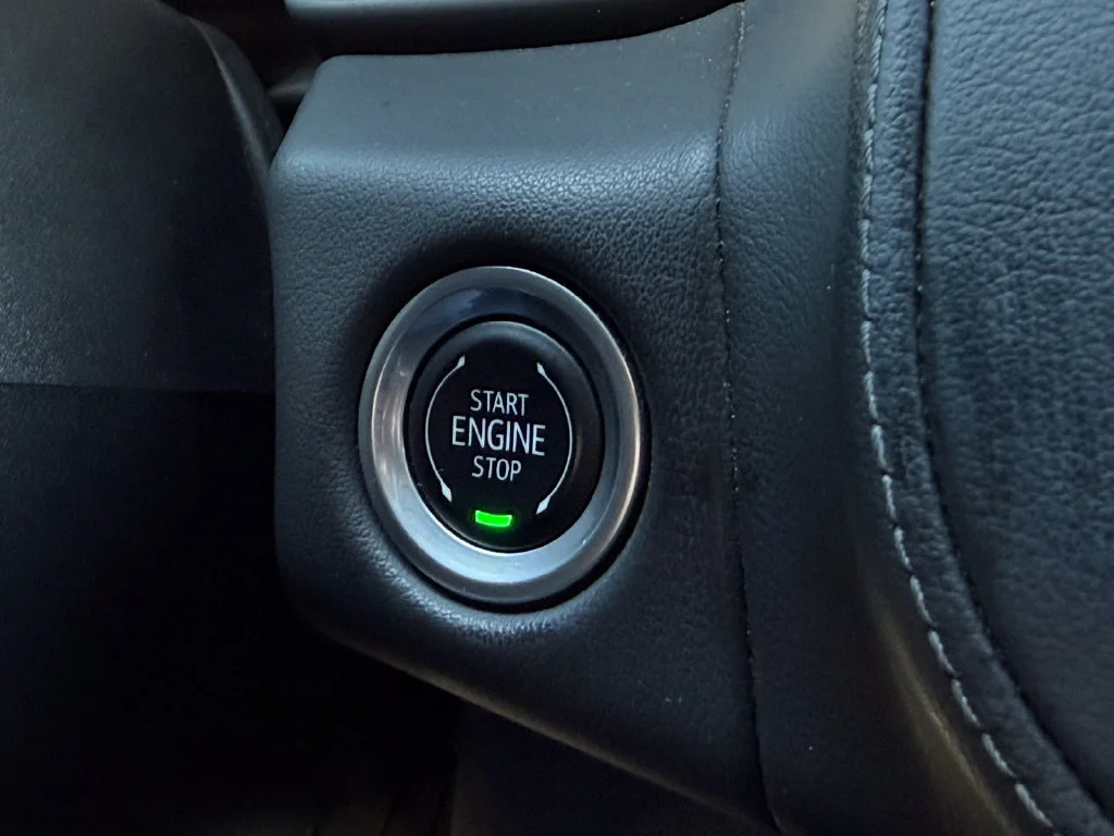 Used 2024 Summit White Chevrolet LT image 31