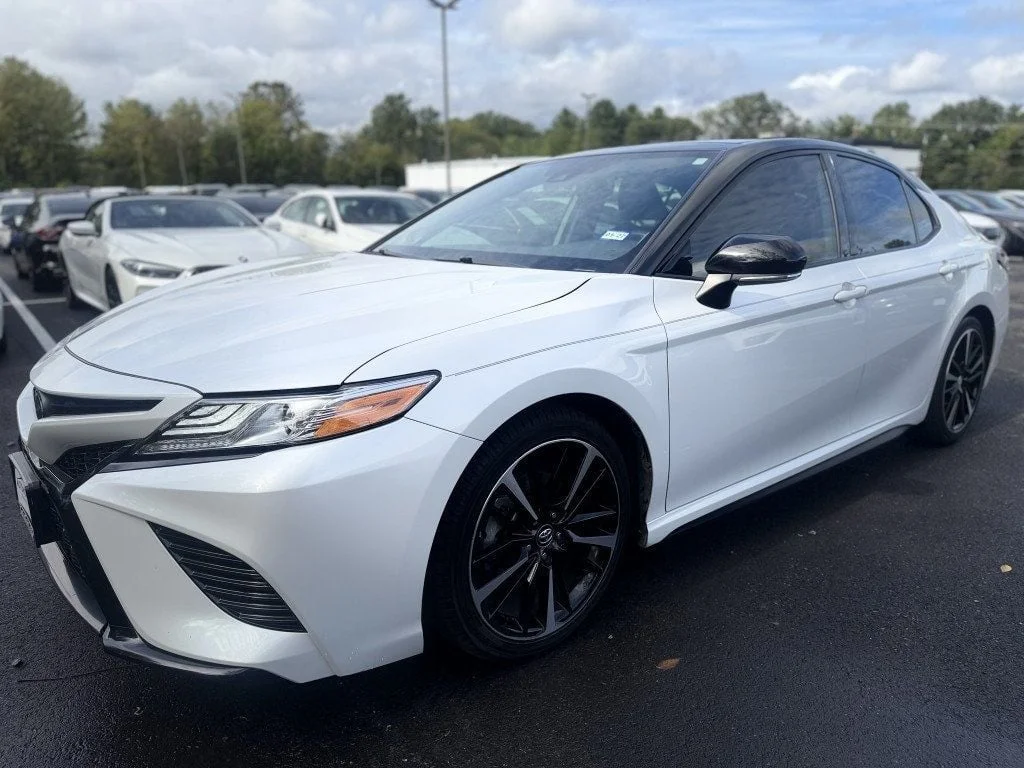Used 2020 Wind Chill Pearl Toyota XSE Automatic w/ Navigation, Panoramic Roof & Two-Tone Roof image 7