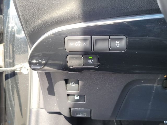 Used 2021 Black Toyota XLE image 31