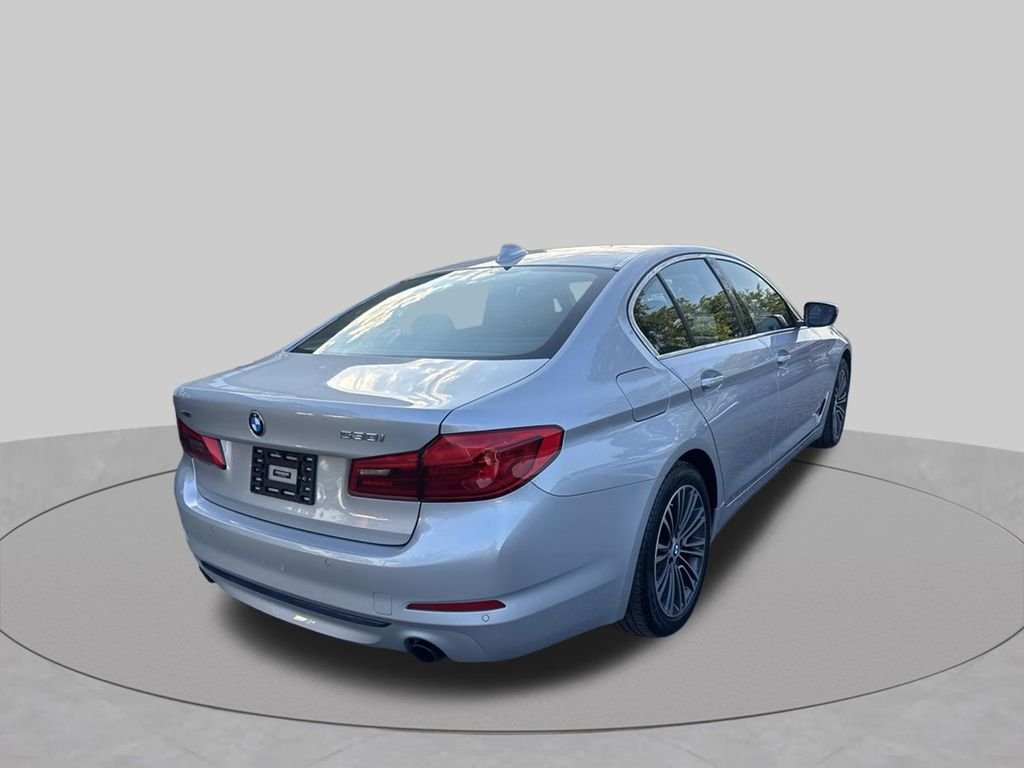 Used 2019 Silver BMW 530i xDrive image 4