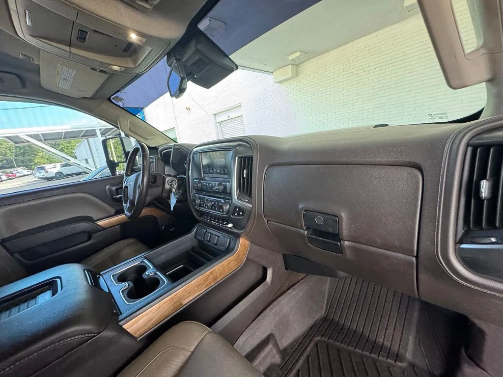 Used 2018 Black Chevrolet LTZ image 17
