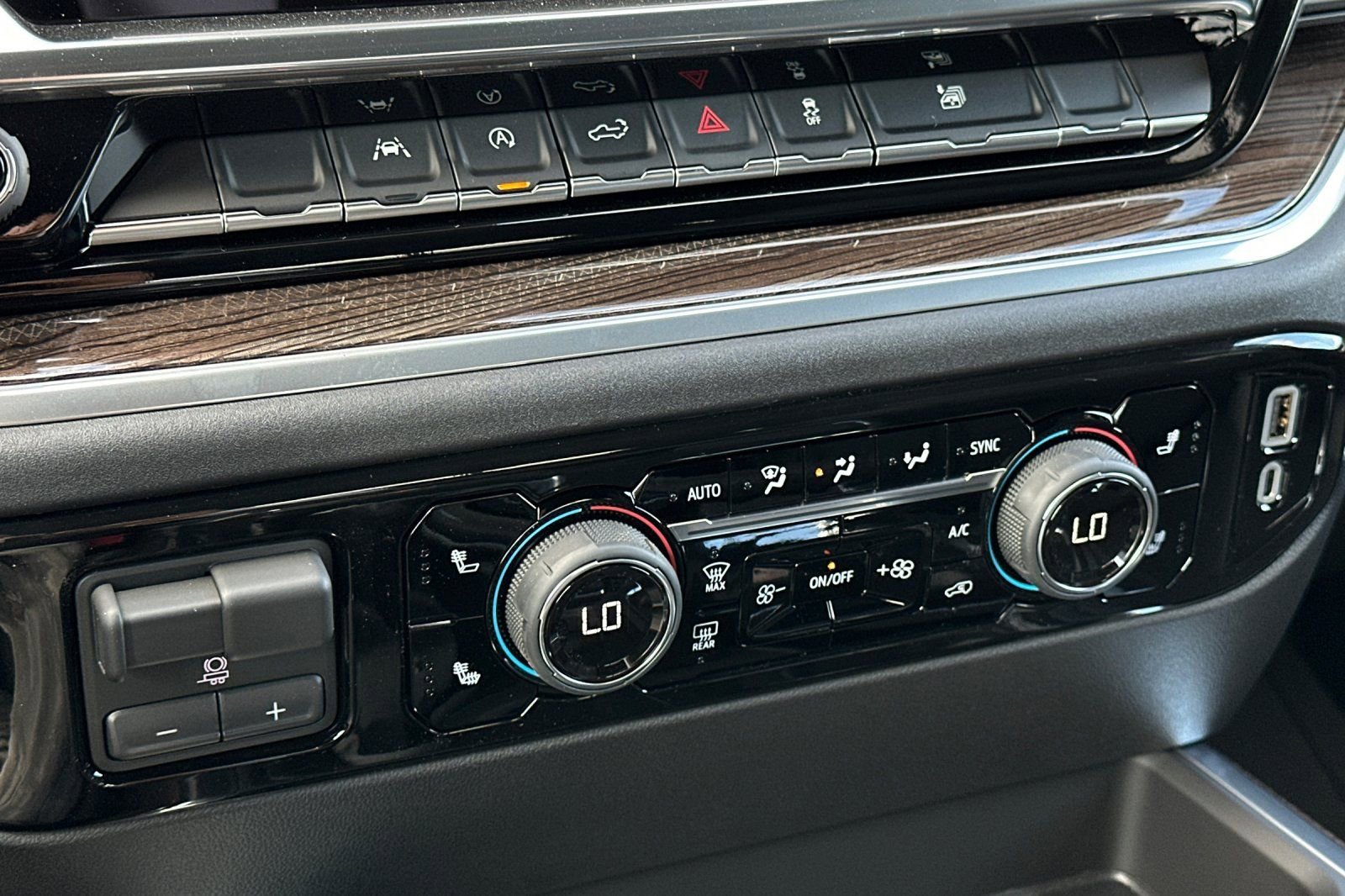 2026 Chevrolet Silverado 1500 LT - Photo 19