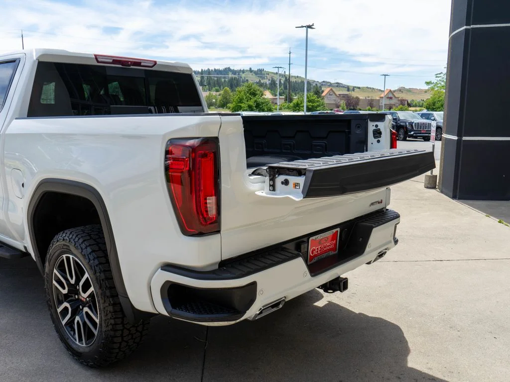 Used 2025 White GMC AT4 image 36