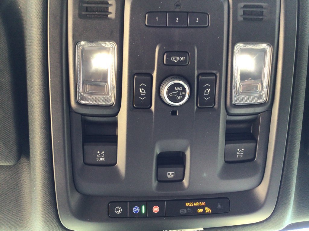 Used 2023 SANDSTONE METALLIC Cadillac 4WD Premium Luxury image 31