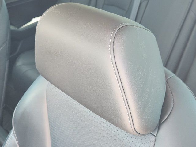 Used 2023 White Honda Touring image 16