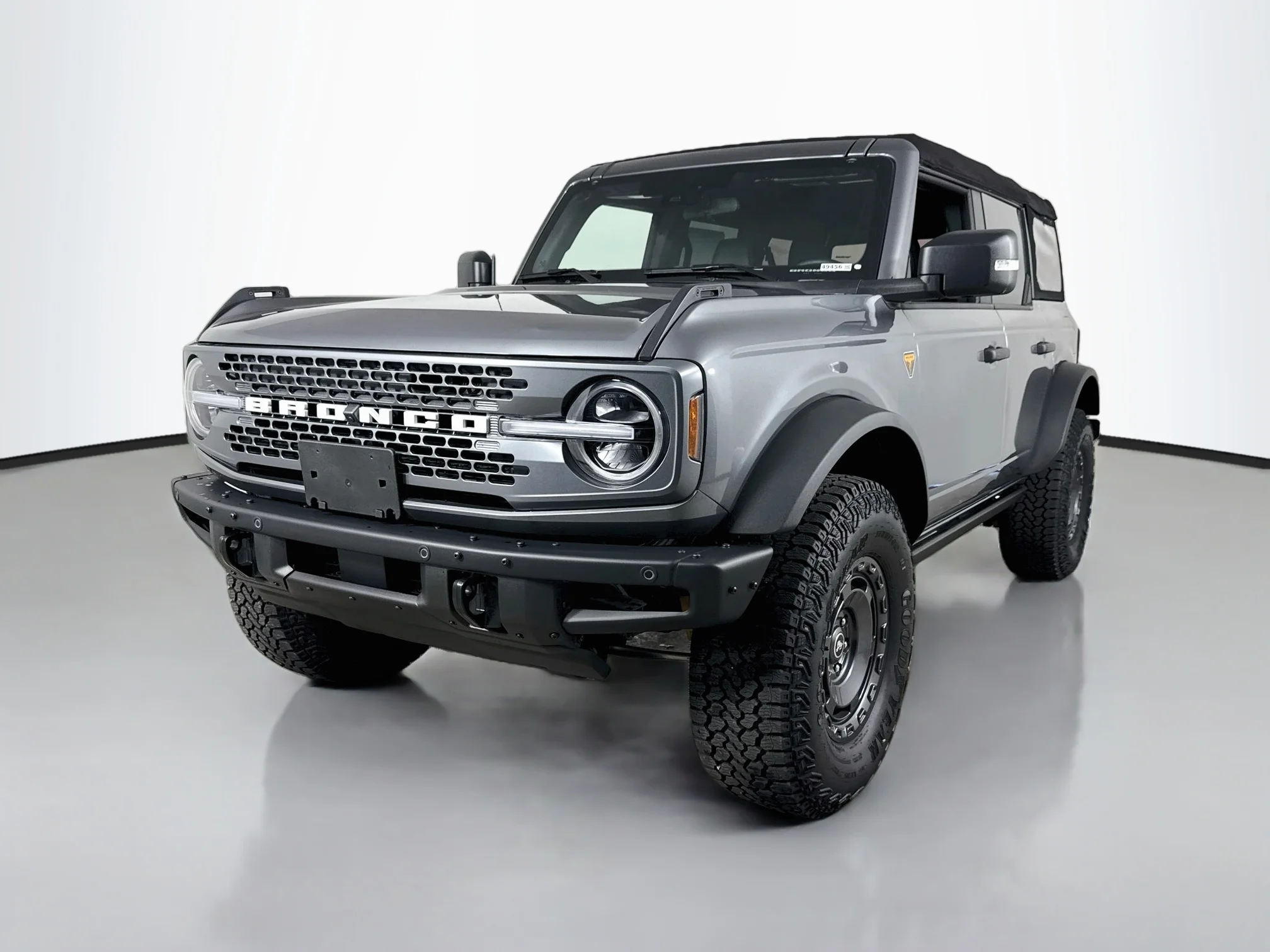 New 2025 Carbonized Gray Metallic Ford Badlands® image 3