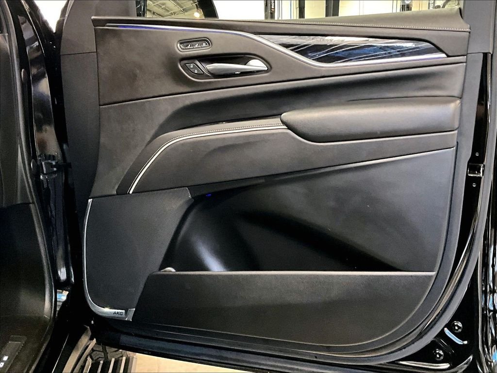 Used 2021 Black Cadillac Sport image 12