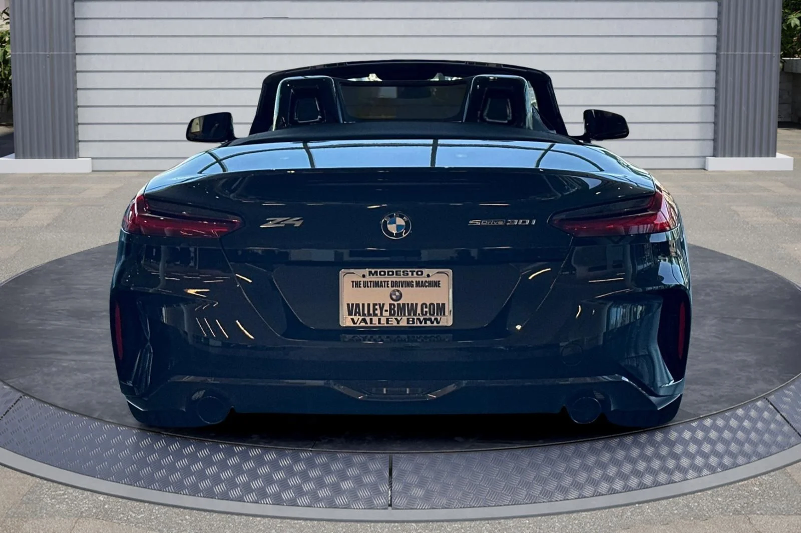 New 2026 Black BMW sDrive30i image 4