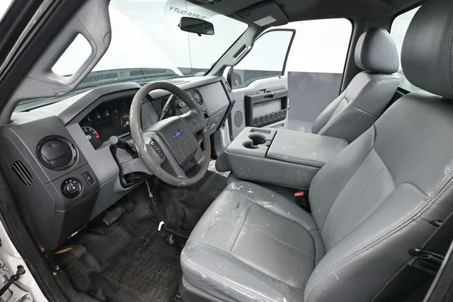 Used 2014 White Ford XL image 21