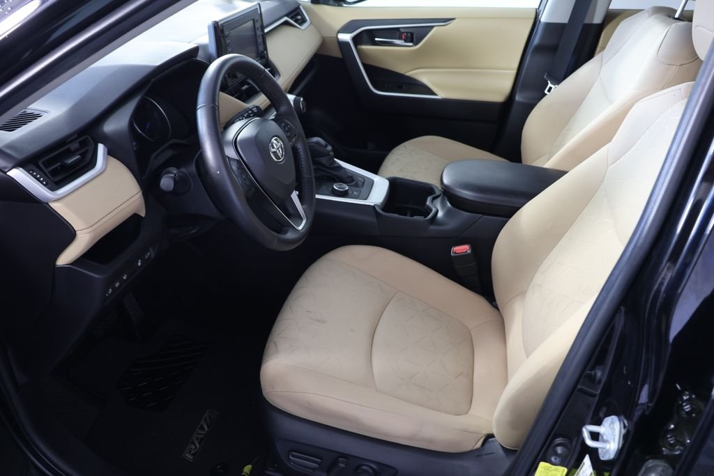 Used 2022 Black Toyota XLE image 20
