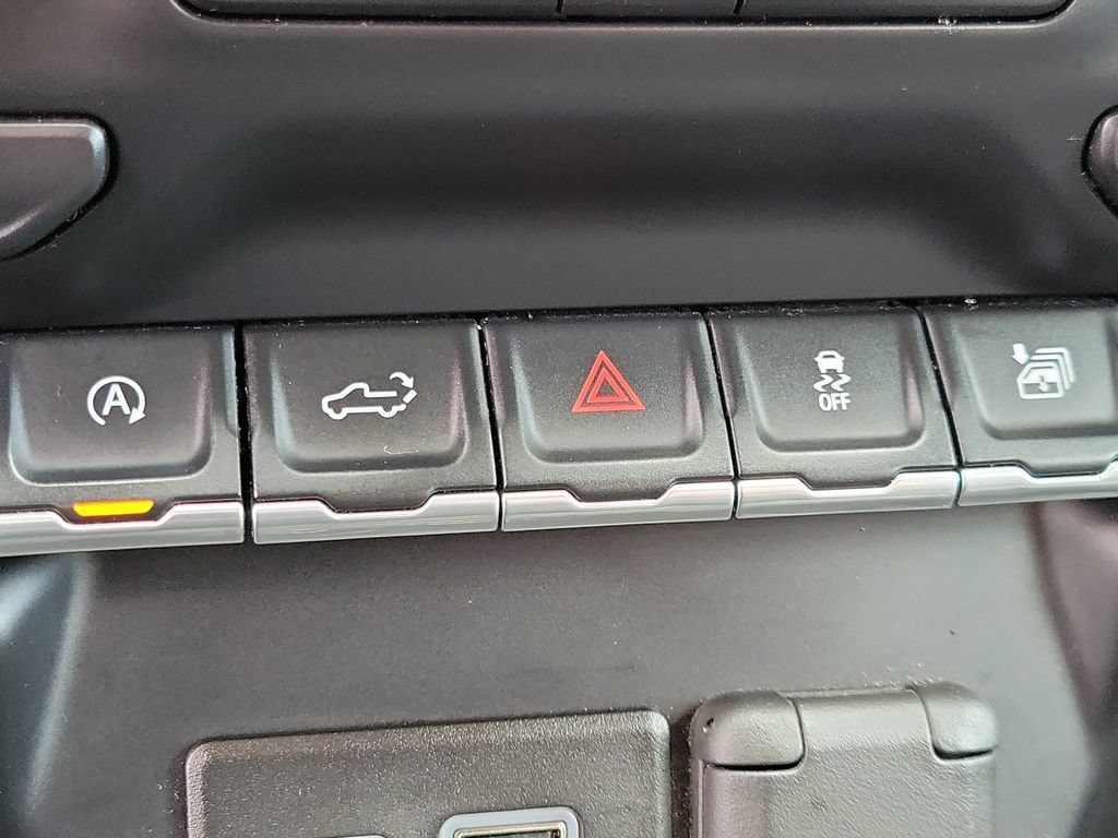 Used 2020 Shadow Gray Metallic Chevrolet LT image 30