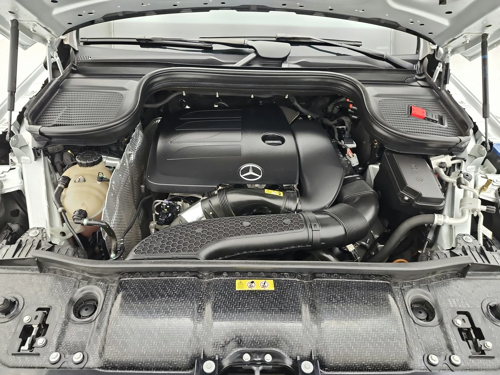 Used 2021 Iridium Silver Metallic Mercedes-Benz GLE 350 4MATIC® SUV image 17