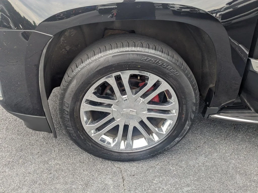 Used 2019 Black Raven Cadillac Luxury image 10