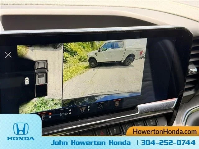 Used 2024 Gray Chevrolet ZR2 image 28