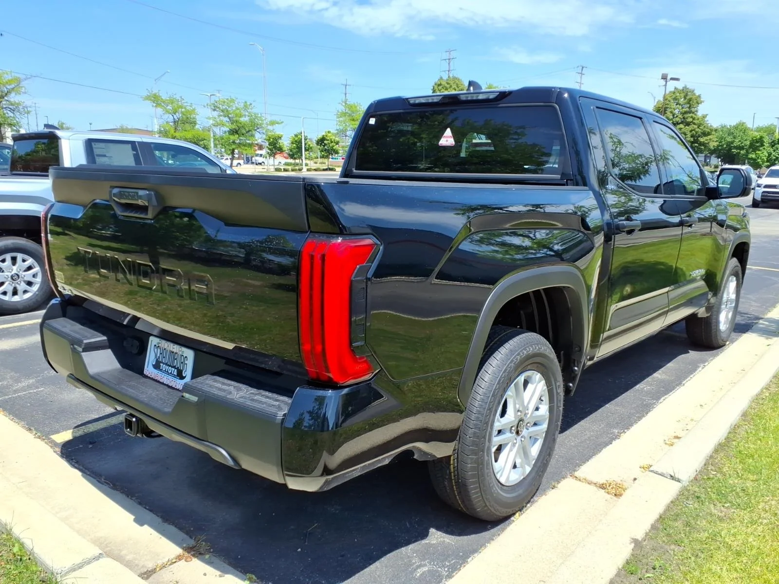 2026 Toyota Tundra SR5 - Photo 7