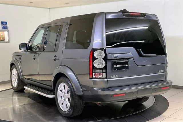 Used 2016 Gray Land Rover HSE image 16