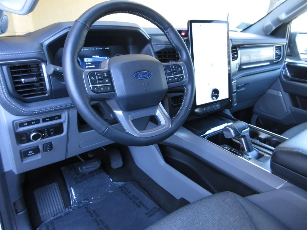 Certified Used 2024 Oxford White Ford Flash image 13