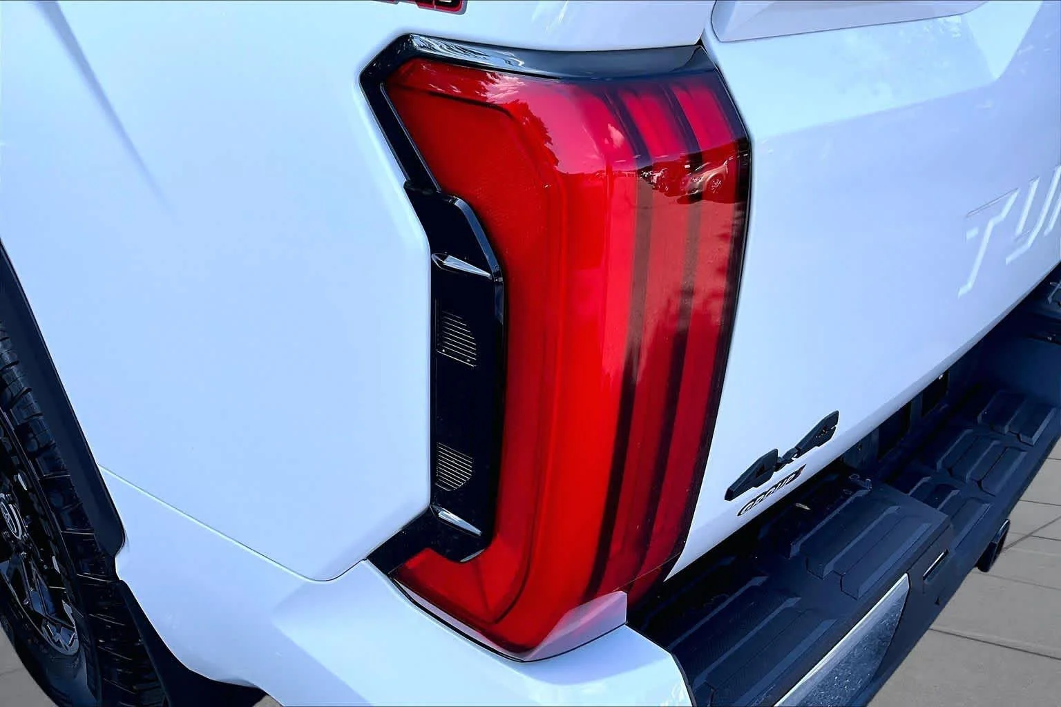 Used 2024 Ice Cap Toyota SR5 image 26