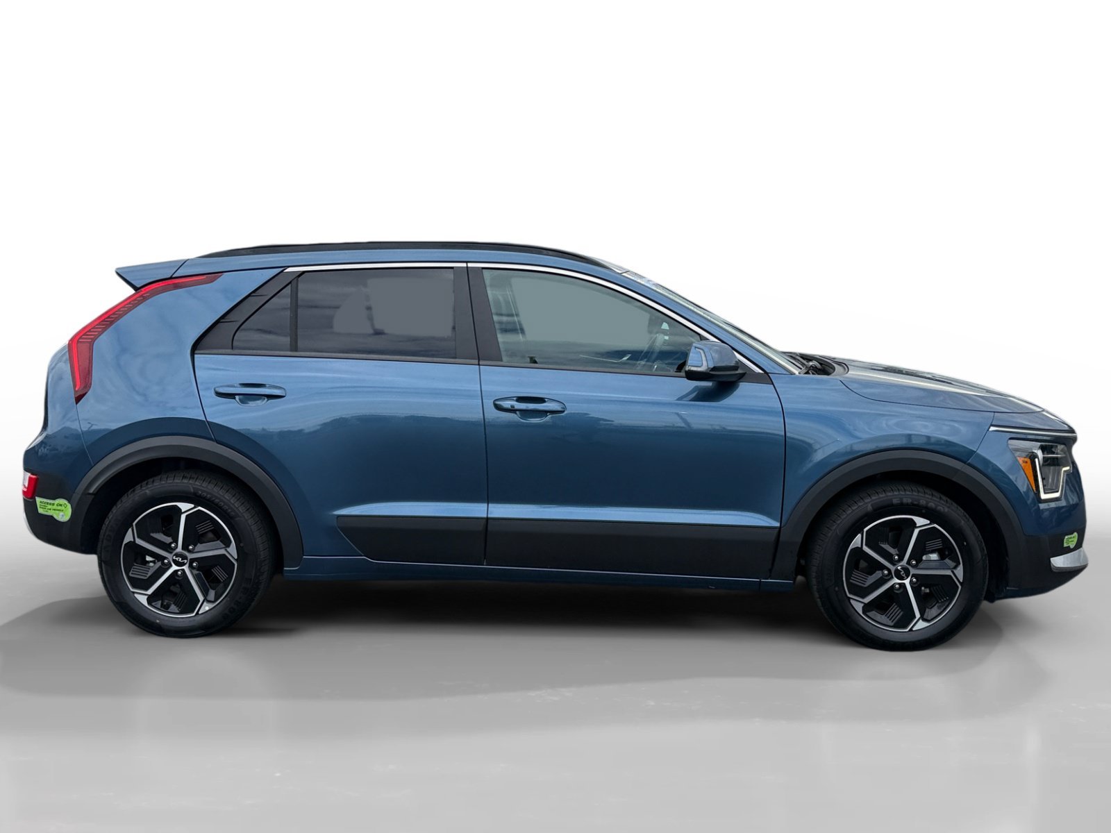 Used 2023 Mineral Blue Kia EX image 6