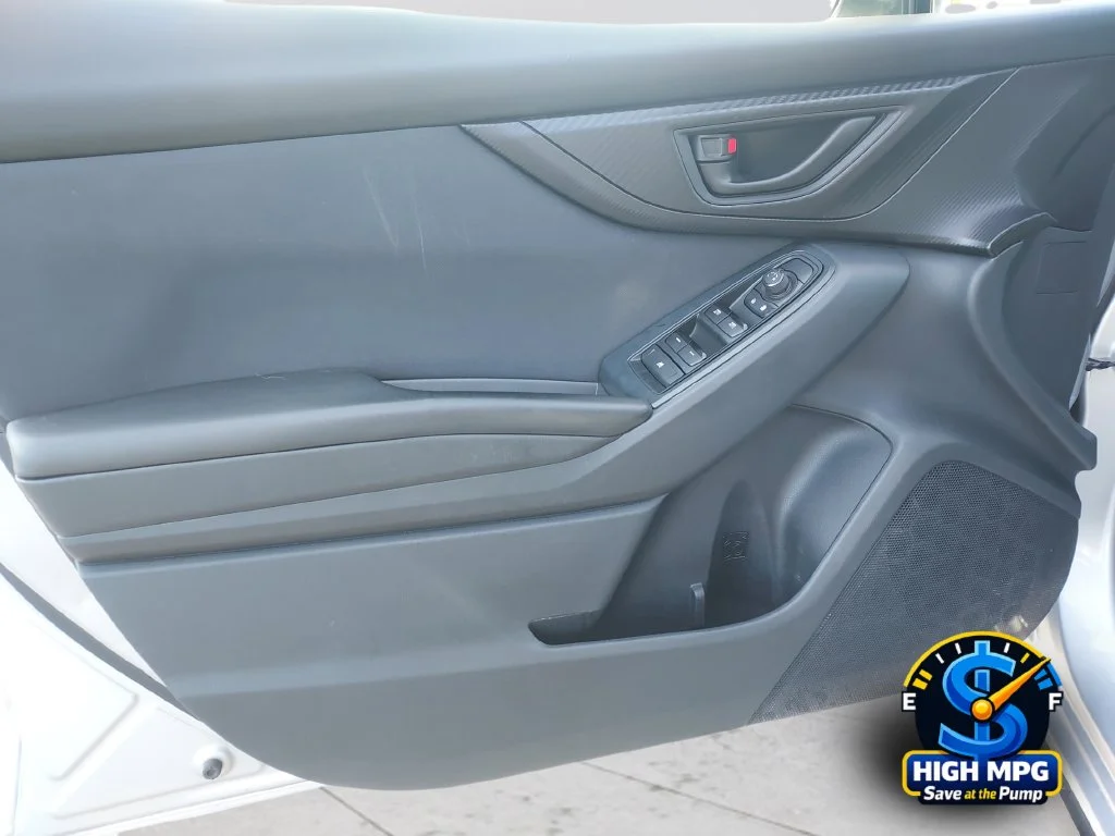 Used 2019 Silver Subaru 2.0i Premium image 27