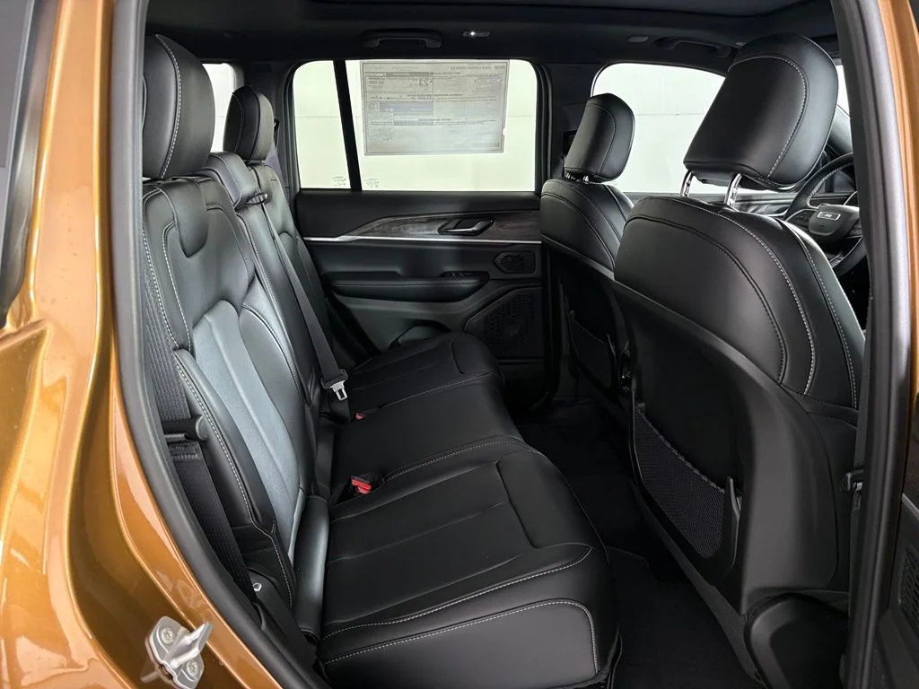 New 2027 Brown Jeep Limited image 41