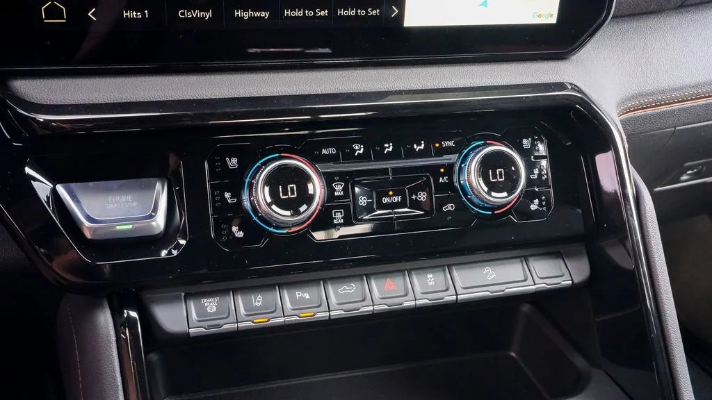 2026 GMC Sierra 2500HD AT4 - Photo 17