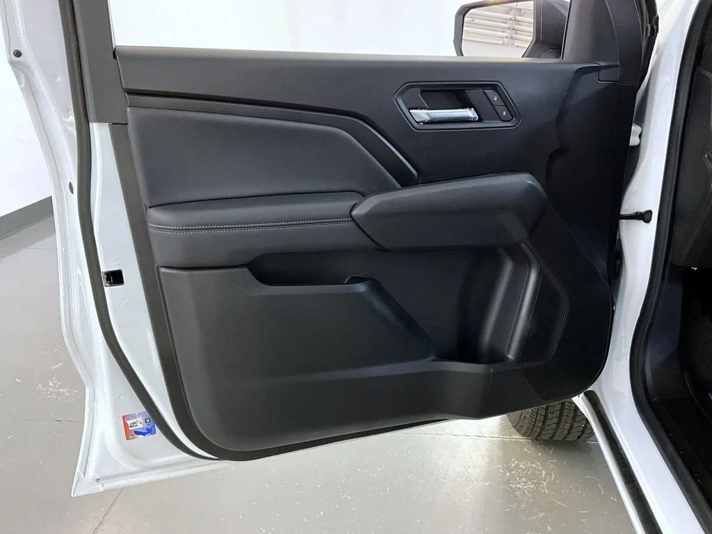 New 2026 Summit White Chevrolet LT image 9