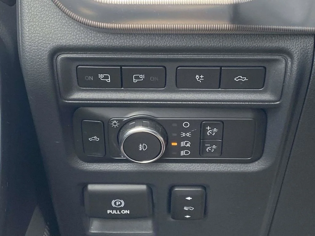 Used 2021 White Ford Raptor image 29