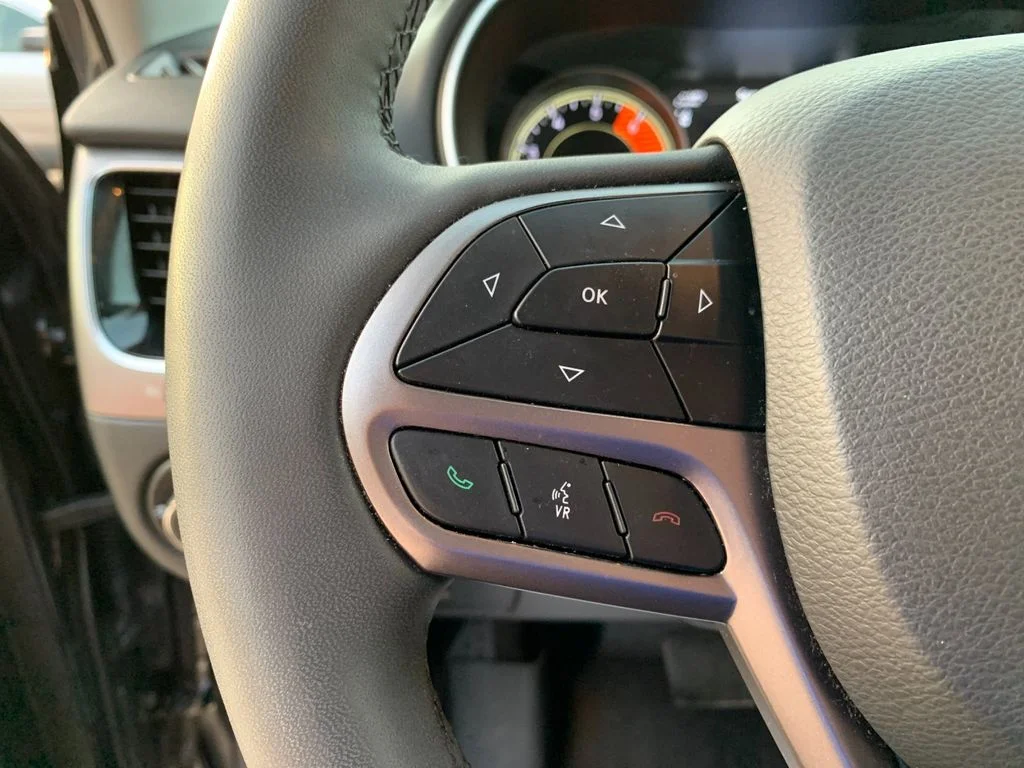 Used 2022 Gray Jeep Limited image 27