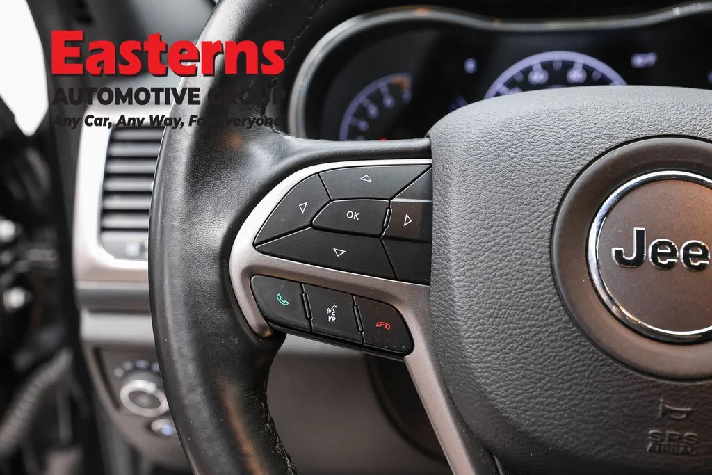 Used 2021 Black Jeep Laredo E image 15