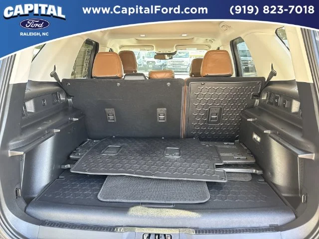 Used 2024 Gray Ford Badlands image 16