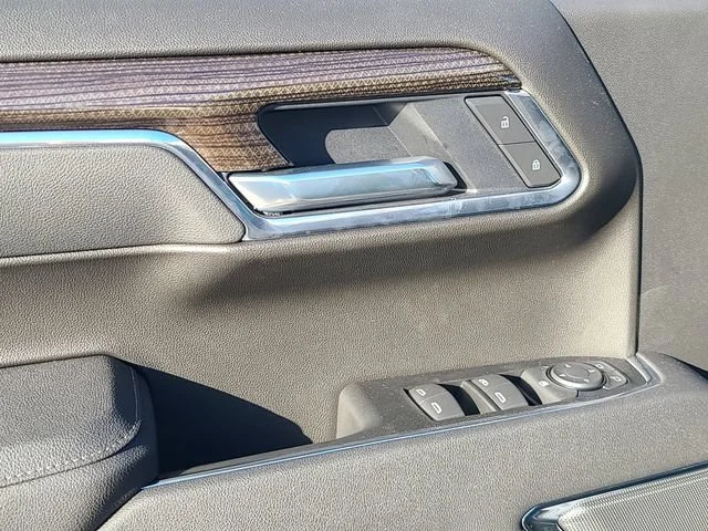 Used 2026 Sterling Gray Metallic Chevrolet LT image 19