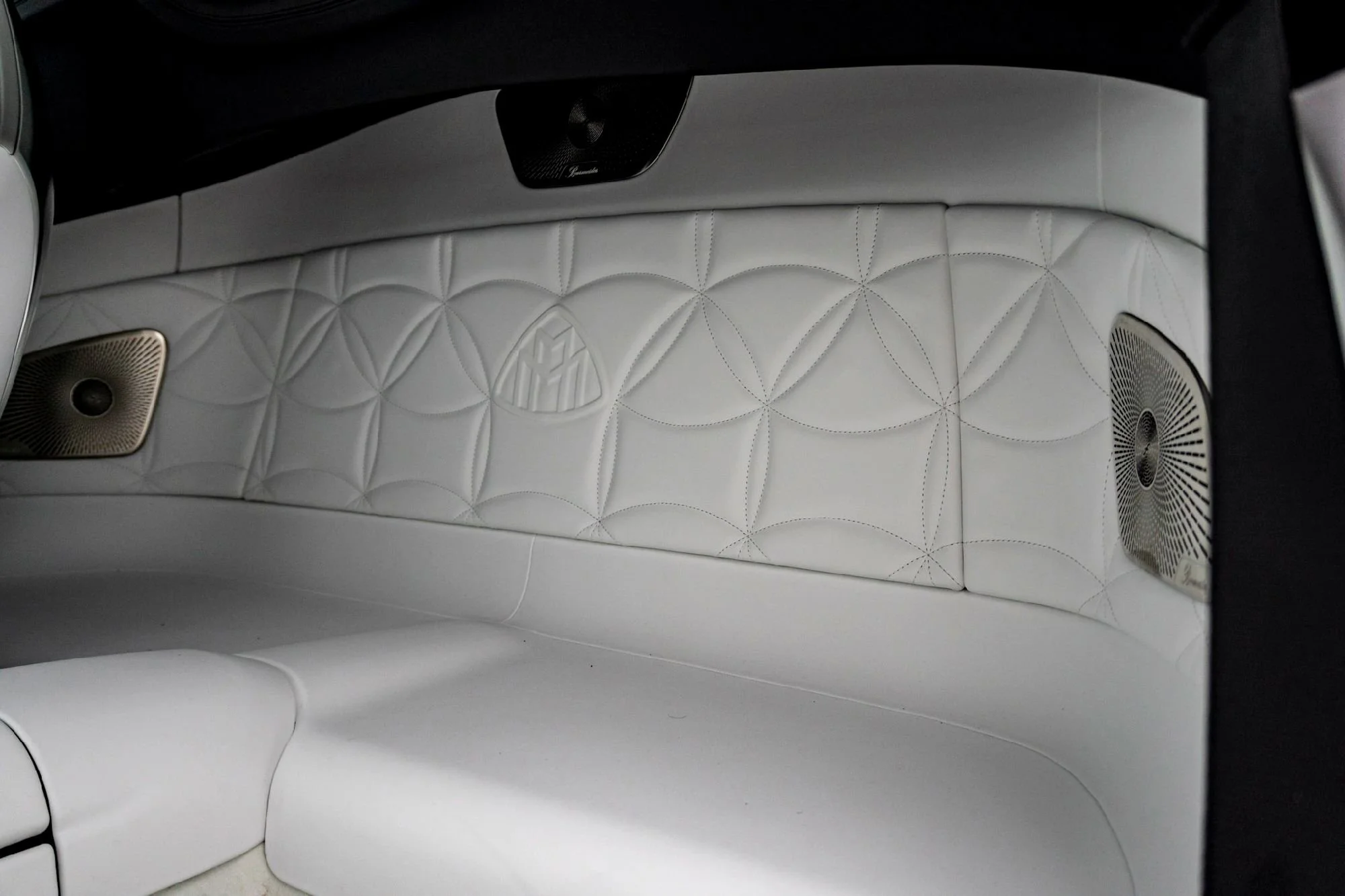New 2026 White Mercedes-Benz Maybach SL 680 Monogram Series image 30